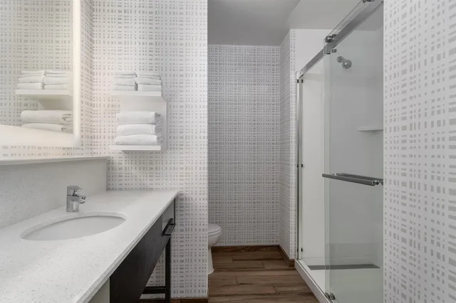 جناح استوديو بسرير كينج مع أريكة، Hampton Inn Baltimore Bayview Campus 8/9