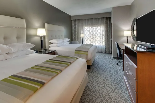 غرفة بسريرين كوين، Drury Inn & Suites Columbus Polaris 5/8