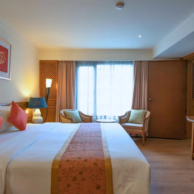 2 Bedrooms, Suite, Silom Serene Boutique 5/10