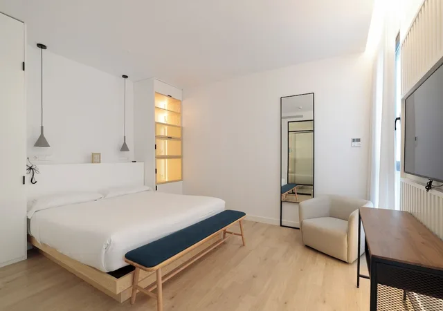 غرفة بإطلالة على المدينة بشرفة مفردة بسريرين منفصلين، Serawa Hotel 2/5