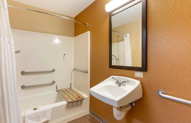 استوديو بسرير كوين لذوي الإعاقة، Extended Stay America - Dublin - Hacienda Dr. 3/3