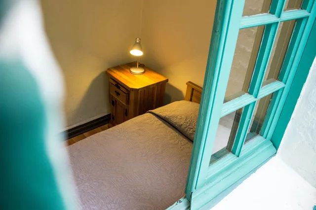 غرفة مفردة صغيرة بحمام مشترك، Forestal Hostal 6/9