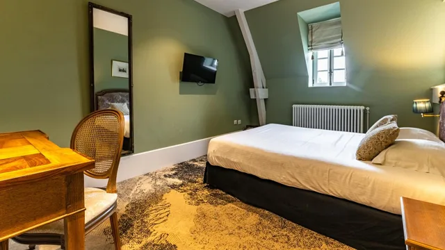 غرفة قياسية بسرير كينج، Chateau De Saulon 9/10