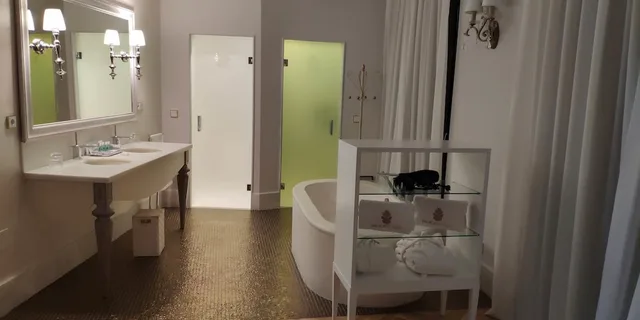 غرفة ديلوكس عائلية بسريرين منفصلين، Palacio De Ubeda 3/3