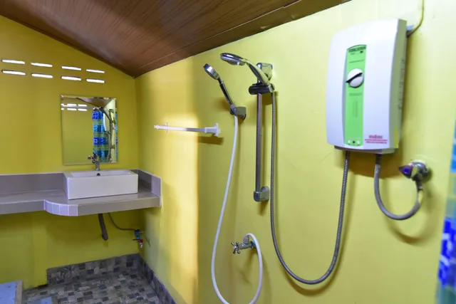 غرفة عائلية بسرير كوين وسرير فردي، Lipe Power Beach Resort 3/3