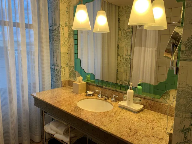 غرفة ديلوكس ركنية بسرير كينج، Royal Sonesta Portland Downtown 7/8