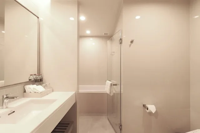 1 Bedroom, Suite, King Bed, Living and Dining Areas, Kitchen، Staybridge Suites Bangkok Sukhumvit 6/6