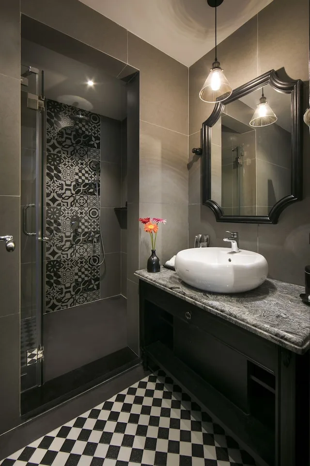 Marvel, King Bed, Balcony، Jm Marvel Hotel And Spa 2/2