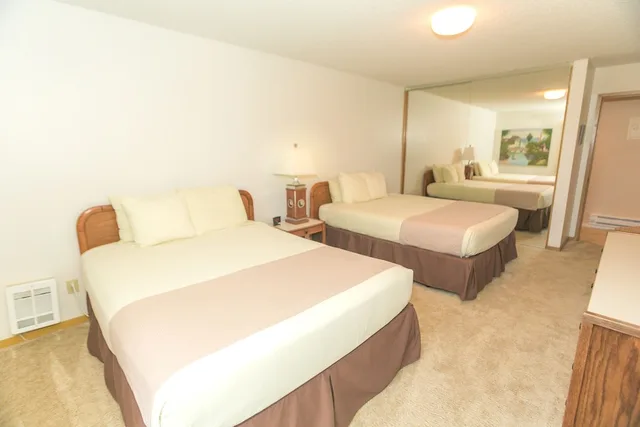 1 Bedroom, Deluxe, 2 Queen Beds, Pool View, Pool Side, Sofa، The Grey Gull 1/4