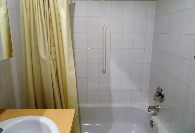 استوديو بسريرين كوين بحمام خاص، Hotel Quartier des Spectacles 4/5