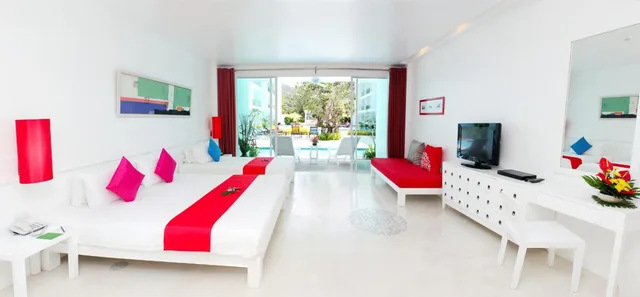 Deluxe, King Bed, Sofa, Pool Access, Serene Wing، The Old Phuket Karon Beach Resort 4/4