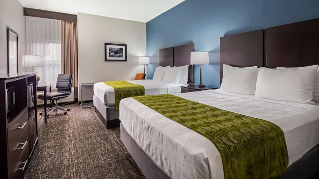 غرفة قياسية بسريرين كوين يُسمح فيها بالحيوانات الأليفة، Best Western Rock Hill 1/2