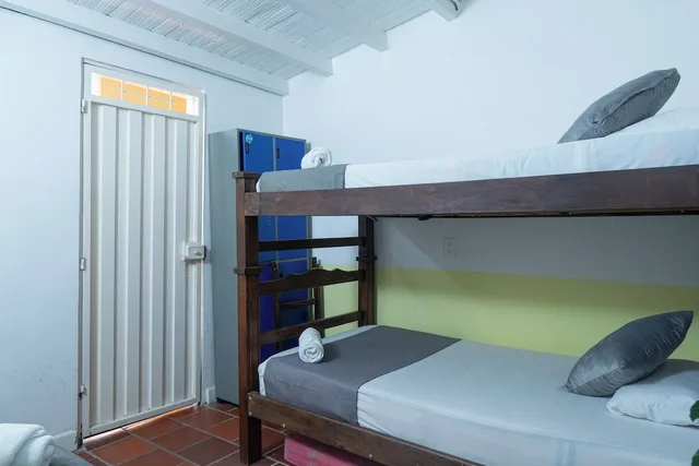 غرفة ثلاثية بسرير بطابقين وسرير فردي، Hotel Ayenda Casa de Pinos Sede Cabecera 1522 1/2