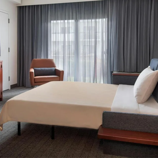 جناح بسريرين مزدوجين مع أريكة، Courtyard by Marriott Silver Spring North/White Oak 4/10