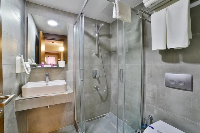 غرفة سوبيريور بسرير كوين، The Tango Hotel Taksim 3/3