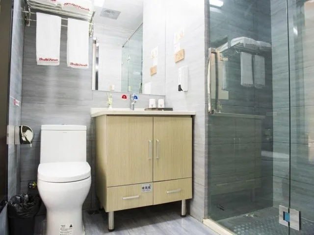 Fashion, Family, 1 King and 1 Single Beds, Shell Wuxi Huishan District Wanda Plaza Yanqiao Subway Station Hotel 8/8