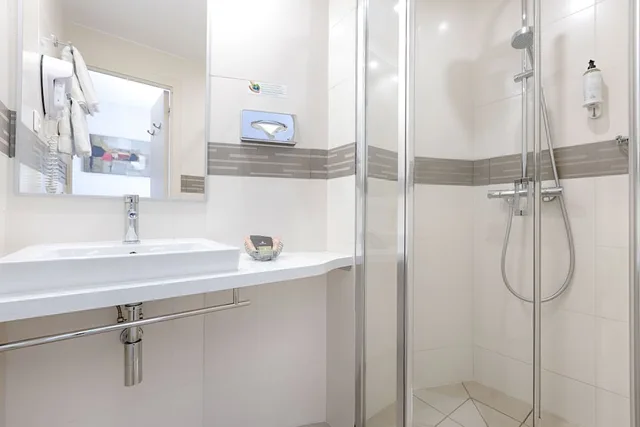 غرفة بسرير كوين، Hotel Beaugency 8/8