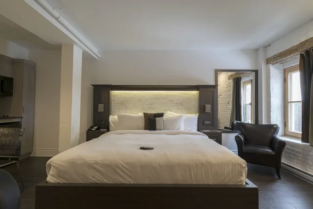 Plus, Deluxe, Murphy Bed, Queen Bed, Pet Friendly، HOTEL PORT-ROYAL 2/8