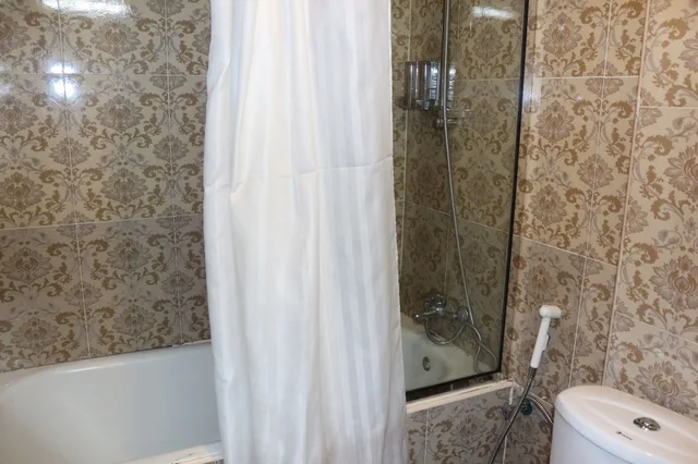 غرفة قياسية ثلاثية بثلاثة أسرّة، Mariana Hotel 4/4