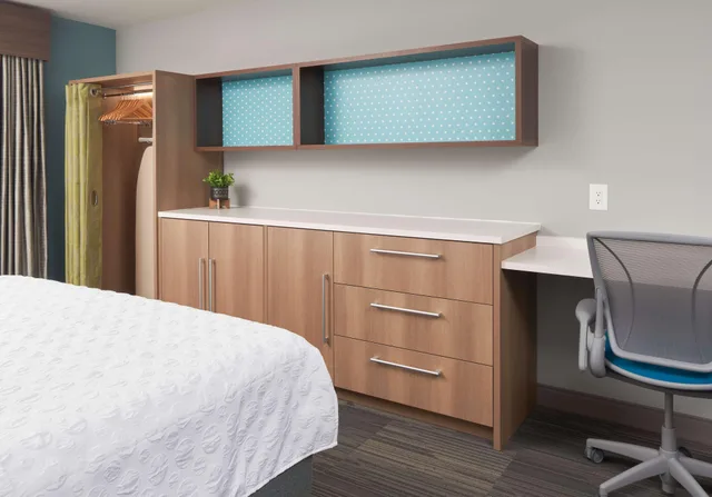 جناح لذوي الإعاقة، Home2 Suites by Hilton Pompano Beach Pier 1/3