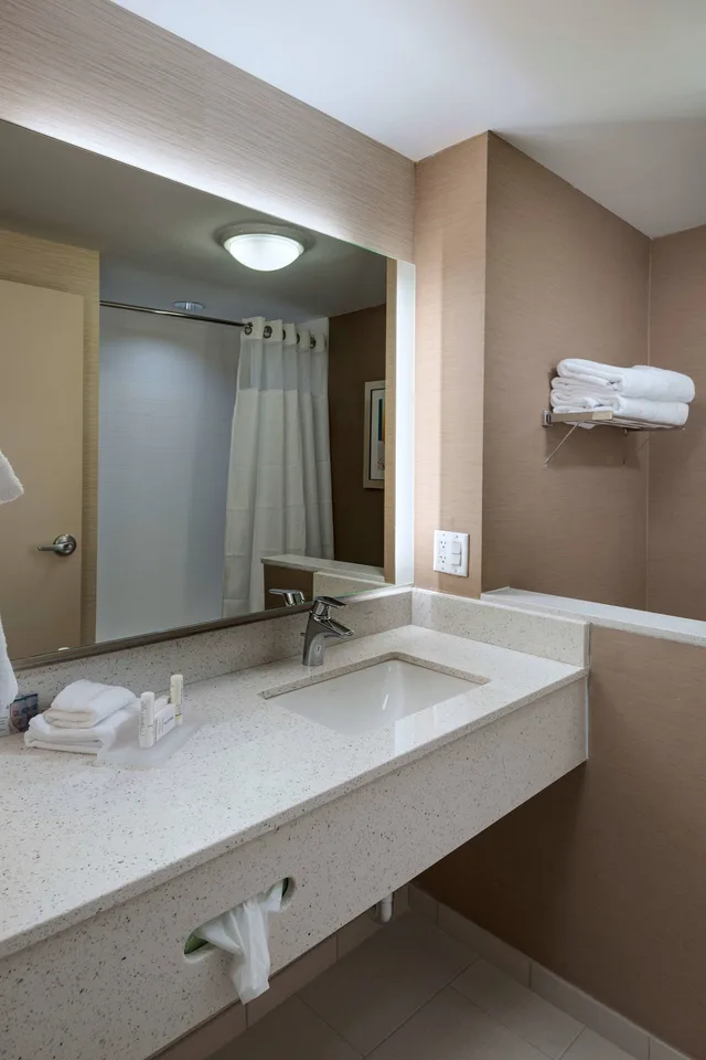 غرفة بسريرين كوين لذوي الإعاقة، Fairfield Inn Suites Dublin 3/3