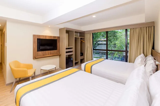 غرفة بريميير بسريرين مزدوجين، SureStay Plus by Best Western Cebu City 1/3