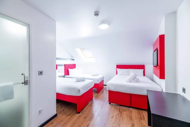 Superior, Quadruple, easyHotel Newcastle City Centre 2/10
