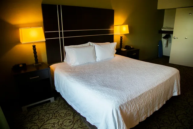 استوديو بسرير كينج لذوي الإعاقة، Hampton Inn and Suites Sharon 2/4