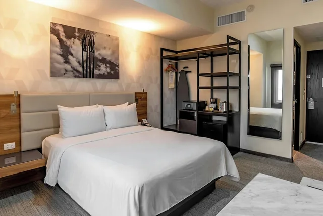 Standard, Queen Bed, SJ Grand Hotel Monterrey 1/4