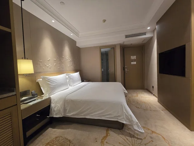 غرفة ديلوكس بسرير كينج وسرير كوين، BYLAND STAR HOTEL 6/10