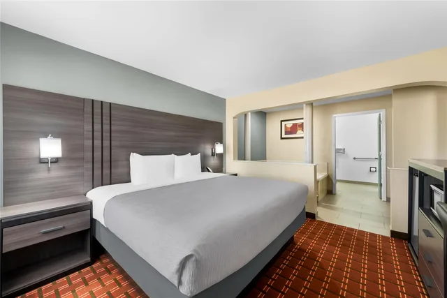 غرفة بسرير كينج، Quality Inn Marshall 1/4