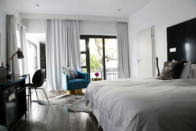Art, Deluxe, King Bed, Patio, Xl، Dysart Boutique Hotel 1/1