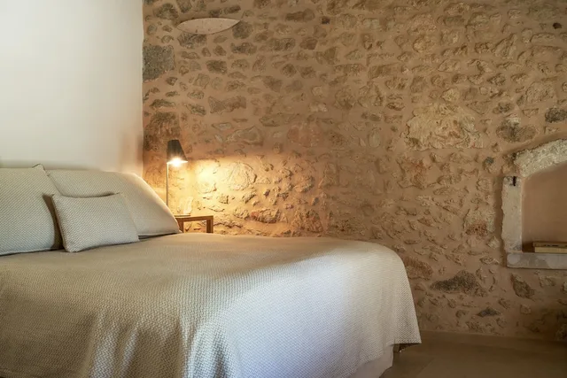 غرفة سوبيريور بسرير مزدوج بإطلالة على البحر بشرفة، Kapsaliana Village Hotel 1/3