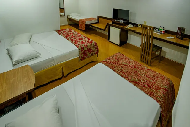 غرفة تنفيذية رباعية بسرير مزدوج وسريرين منفصلين، Hotel Dan Inn Curitiba By Nacional Inn 10/10