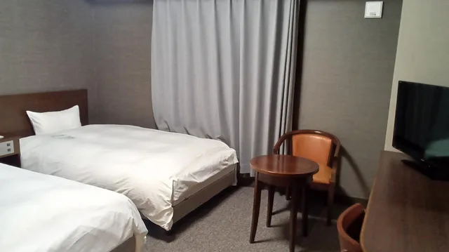 Room, Twin Beds, Night View، Hotel Route-Inn Oyama 1/1
