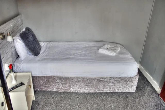 Standard Single Room - Shared، Villa Rose 2/3