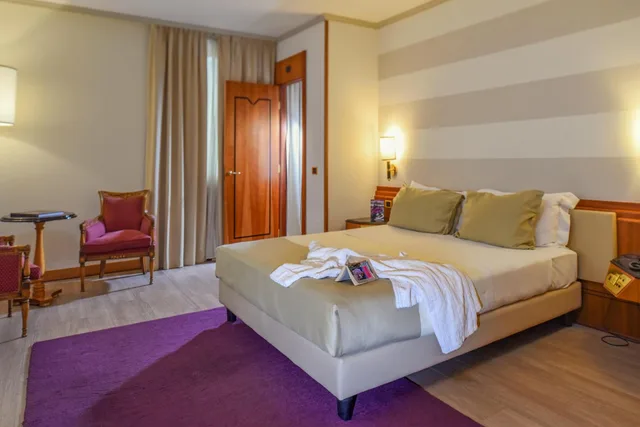 غرفة ديلوكس مزدوجة، Hotel Leon d Oro 2/7