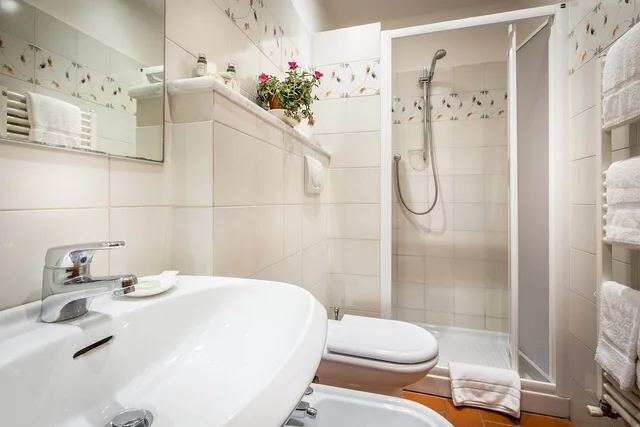 شقة كلاسيكية بسرير كوين بغرفة نوم واحدة، Classic Tuscany Apartment B 6/7