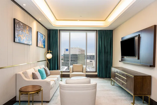 جناح ديلوكس بغرفتي نوم، Blossom Hotel Houston, Curio Collection by Hilton 5/8