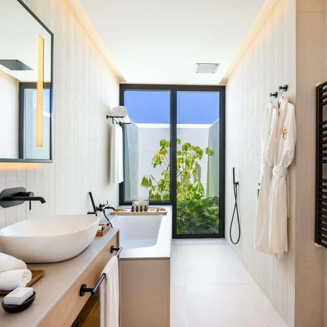 So Comfy, Family, SO/Sotogrande Spa & Golf Resort Hotel 8/10