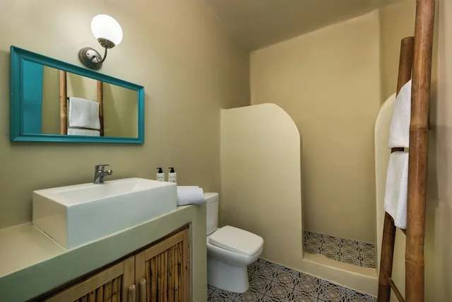 شقة رباعية بسرير كوين وسريرين منفصلين بغرفة نوم واحدة بحوض جاكوزي، Nissia Apartments 2/3