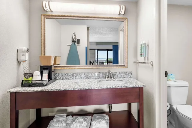 غرفة قياسية بسريرين كوين، Best Western Kent Narrows Inn 8/8