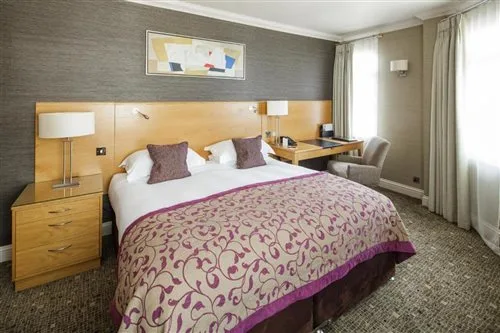 غرفة سوبيريور بسرير مزدوج بإطلالة على المرفأ، Pomme D'or Hotel 1/1