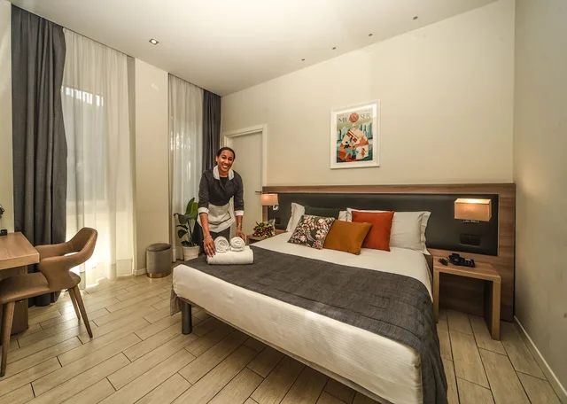 Economy, French Bed, Hotel Zara Milano 1/2