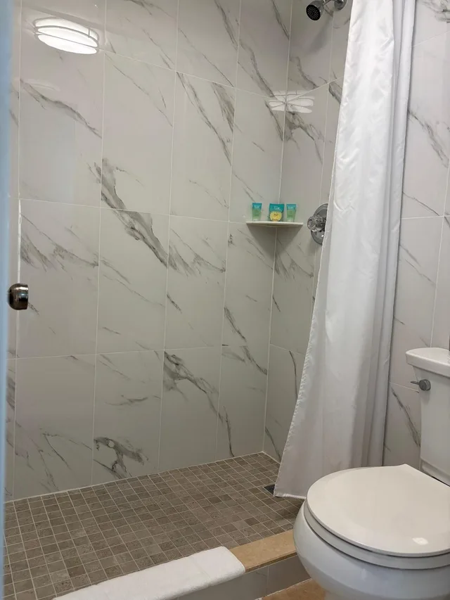 suite, Naples Garden Inn 2/4