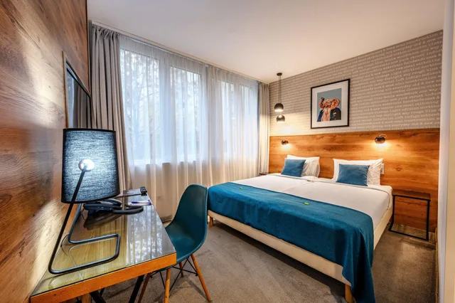جناح جونيور بسرير كوين، ROOMbach Hotel Budapest Center 2/3
