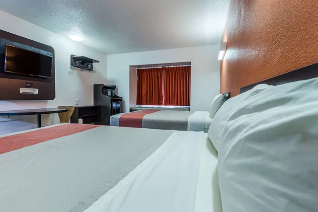 غرفة قياسية بسريرين كوين، Motel6 Simpsonville, SC - Greenville 2/10