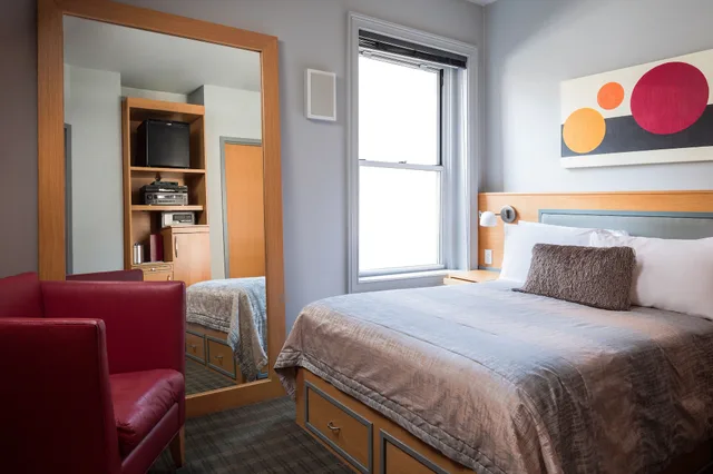 غرفة قياسية بسرير مزدوج، Charlesmark Hotel 1/3
