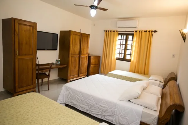 غرفة ديلوكس ثلاثية بسرير مزدوج وسرير فردي، Hotel Pousada Dos Condes 2/4