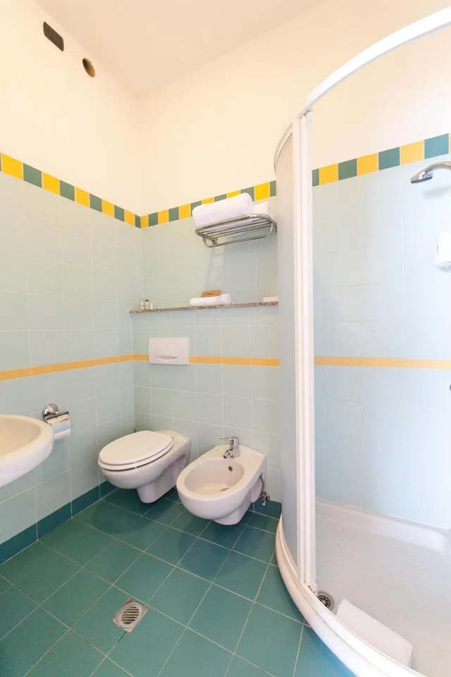 غرفة رباعية بإطلالة على البحر، Hotel Palos 5/5
